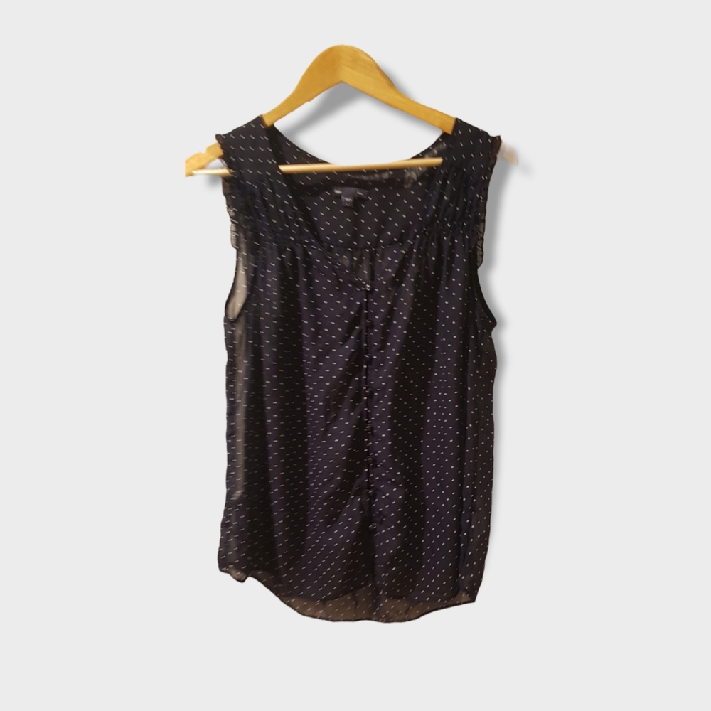 GAP Navy & White polka dot sleeveless blouse size large